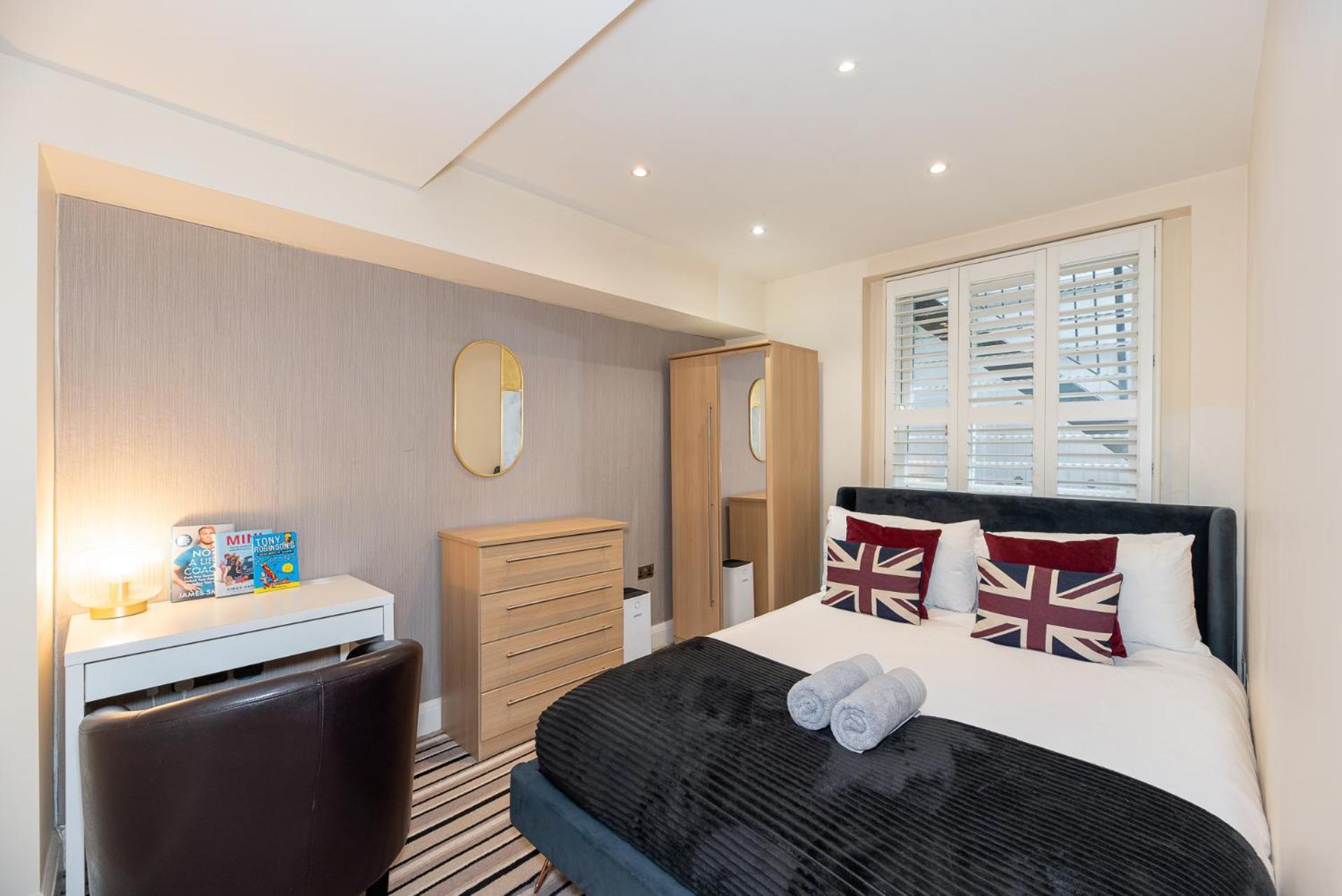 3 Bedroom Apartment With Private Terrace In Pimlico, Westminster, Victoria Лондон Екстер'єр фото