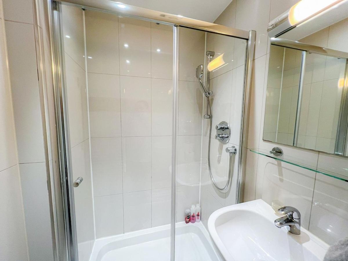 3 Bedroom Apartment With Private Terrace In Pimlico, Westminster, Victoria Лондон Екстер'єр фото