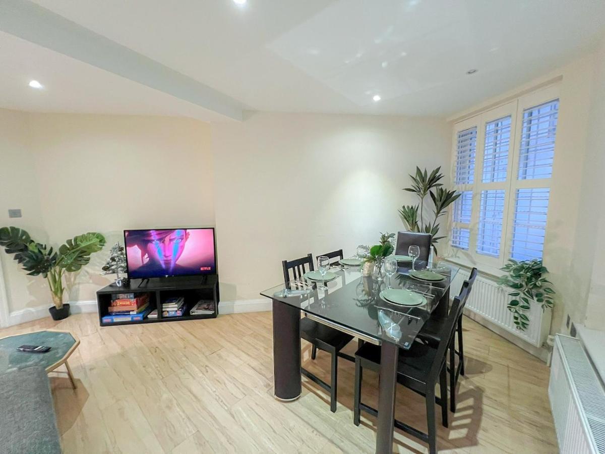3 Bedroom Apartment With Private Terrace In Pimlico, Westminster, Victoria Лондон Екстер'єр фото
