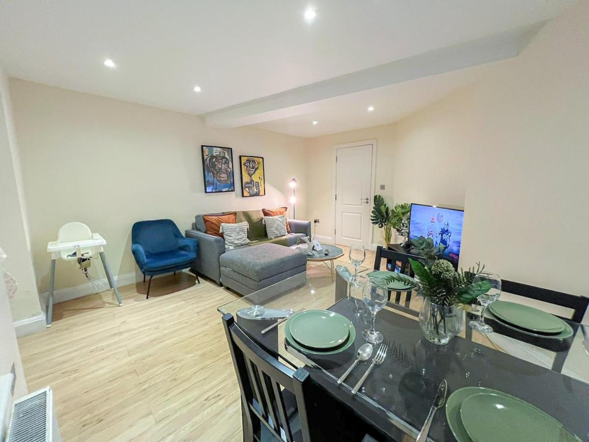 3 Bedroom Apartment With Private Terrace In Pimlico, Westminster, Victoria Лондон Екстер'єр фото