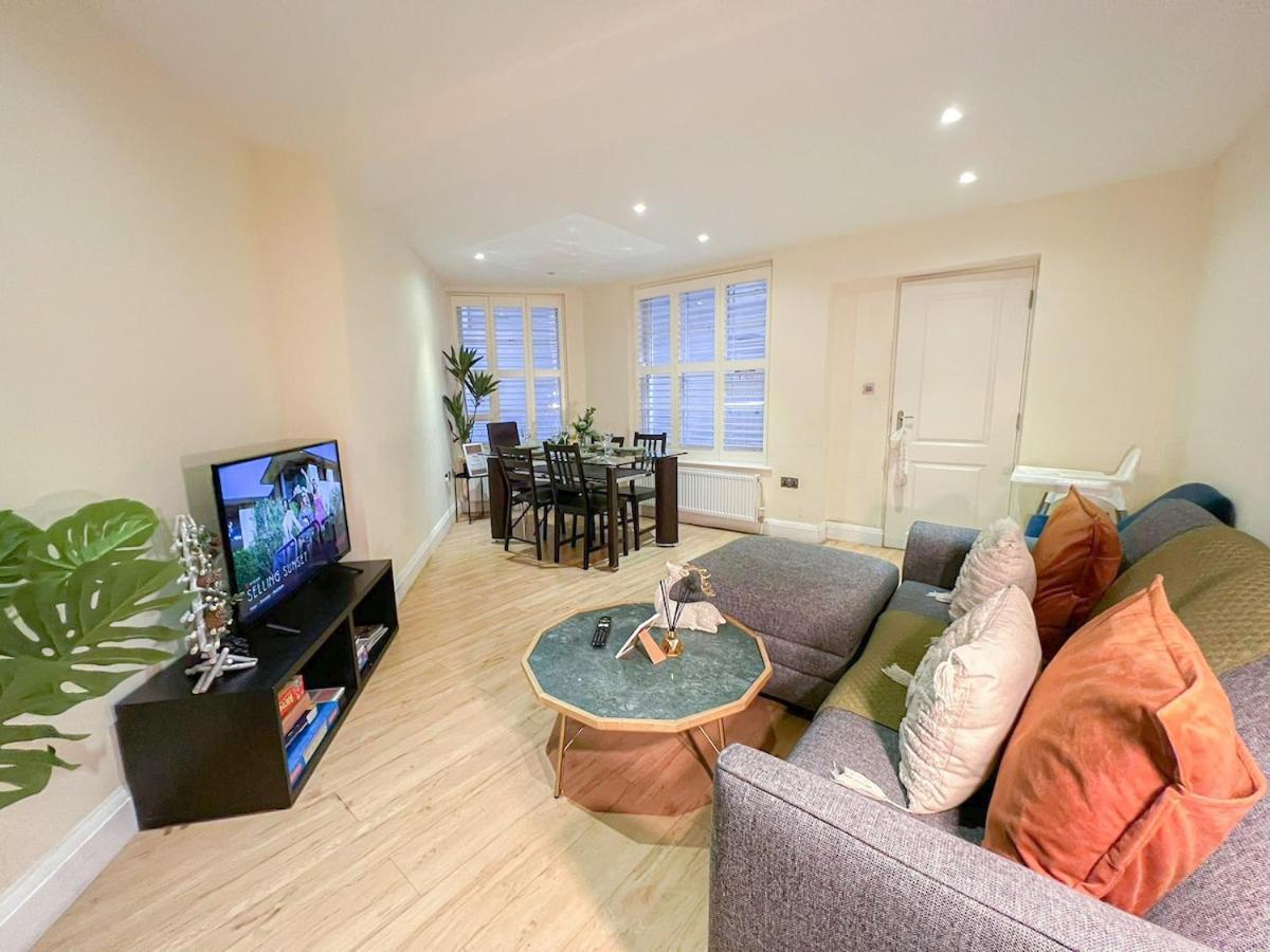 3 Bedroom Apartment With Private Terrace In Pimlico, Westminster, Victoria Лондон Екстер'єр фото